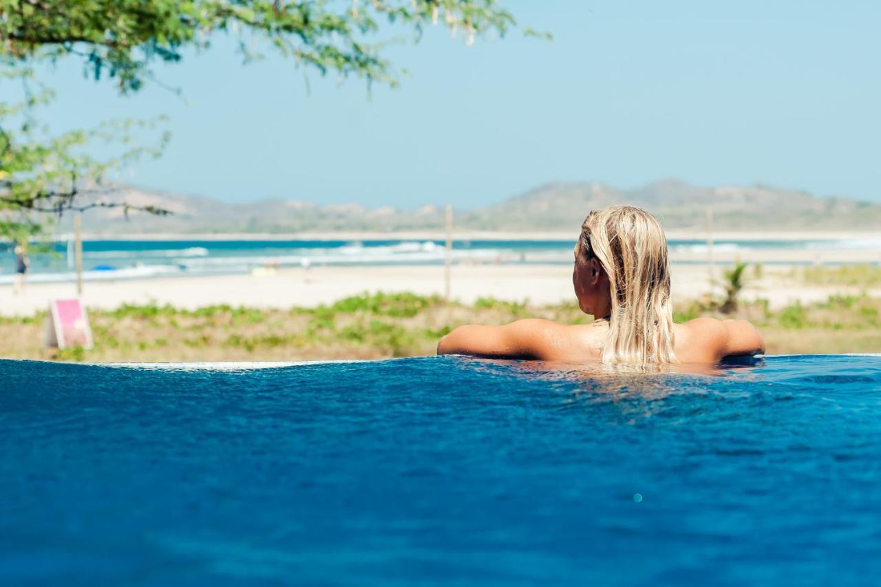 Witch'S Rock Surf Camp Hotel Tamarindo Esterno foto