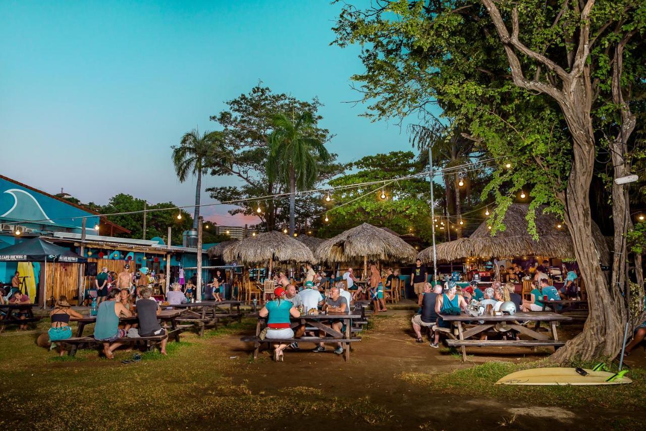 Witch'S Rock Surf Camp Hotel Tamarindo Esterno foto